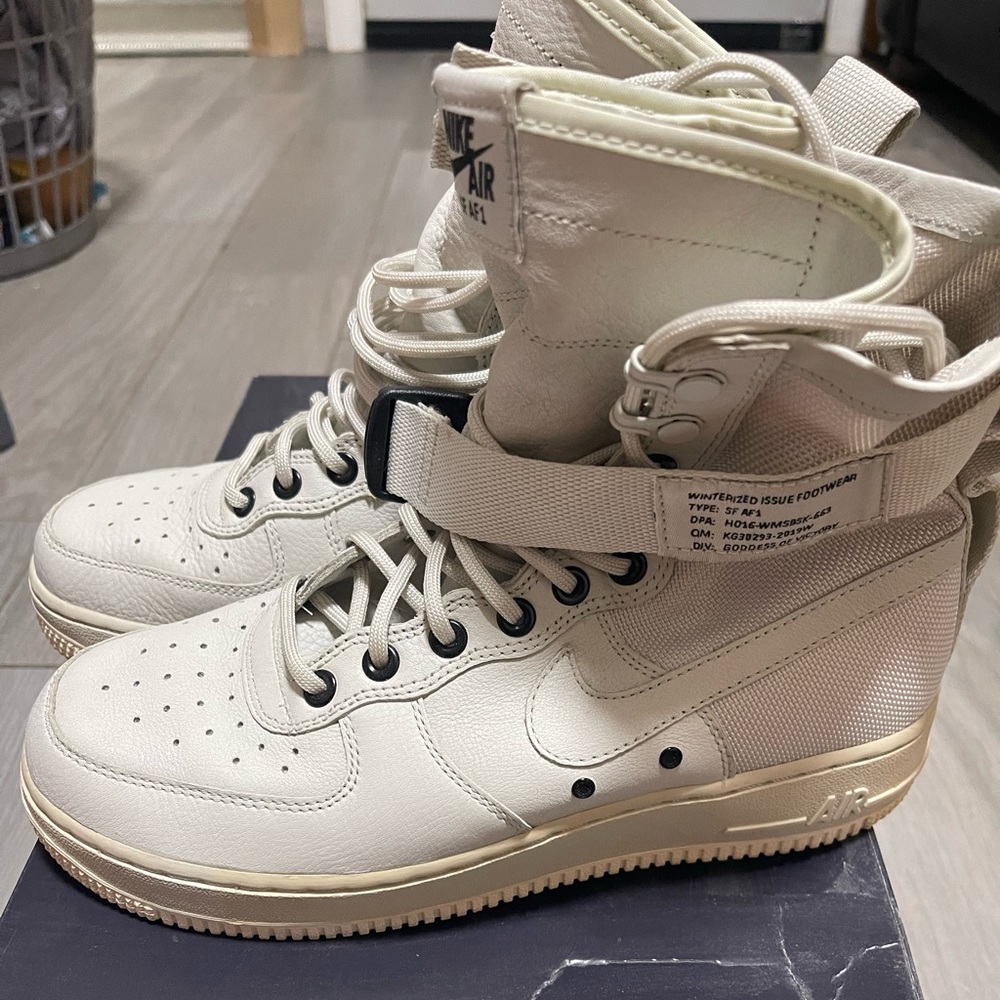 Nike Air Force 1 Womens